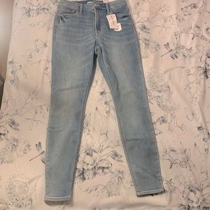 Brand new Old Navy skinny jeans built in warm